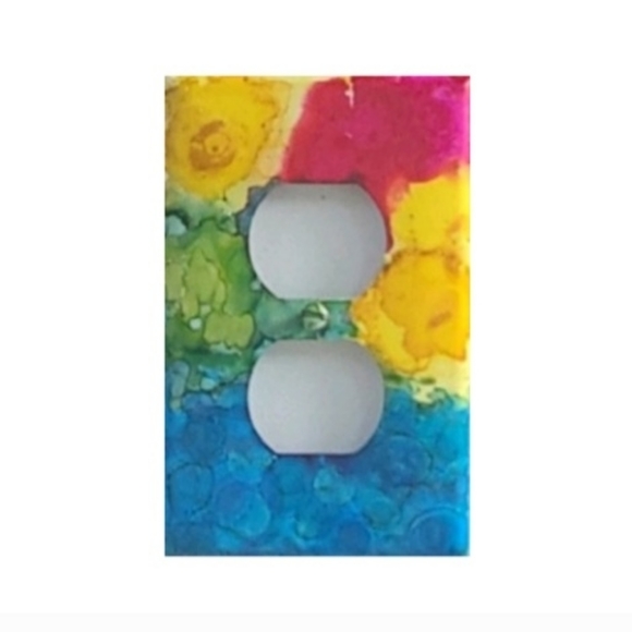 Other - Abstract Design Duplex Outlet Wall Plate